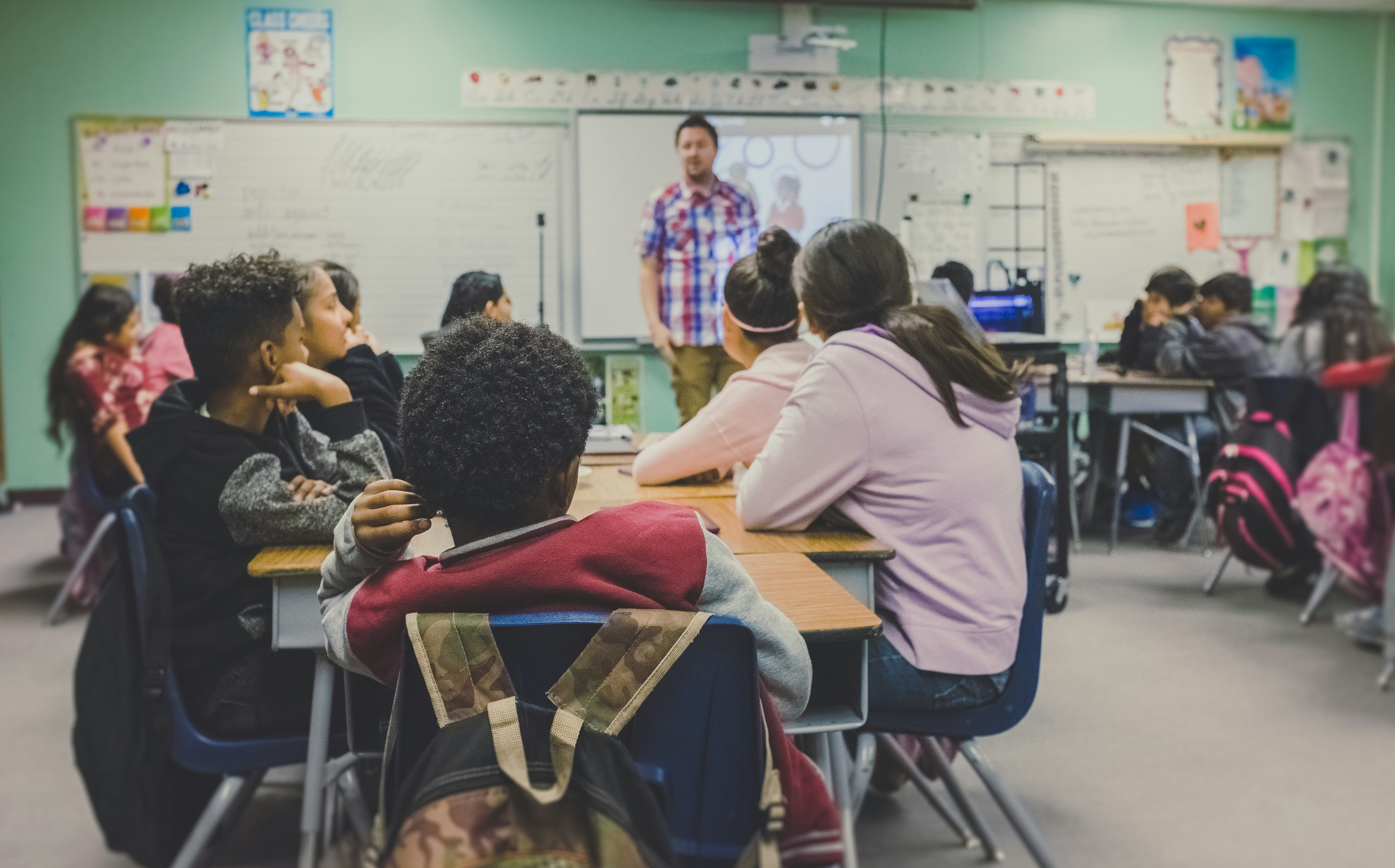 LearningLevels vs. Moodle — choosing the right tool for modern schools